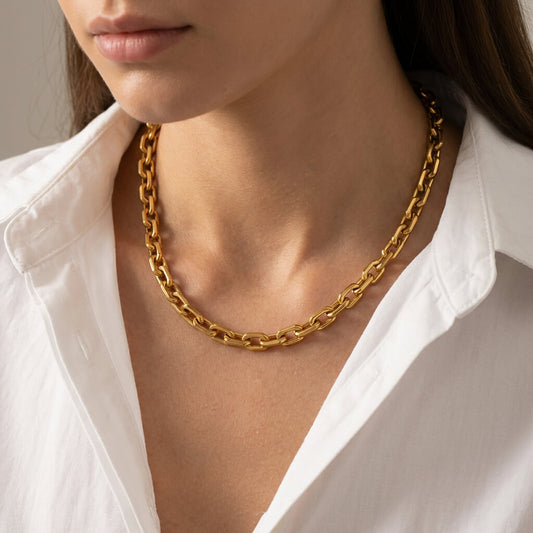 Collier chaîne dorée à maillons épais