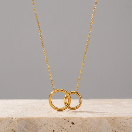 Collier anneaux entrelacés dorés