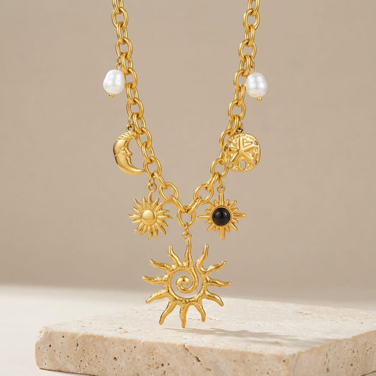 Collier à breloques solaires dorées