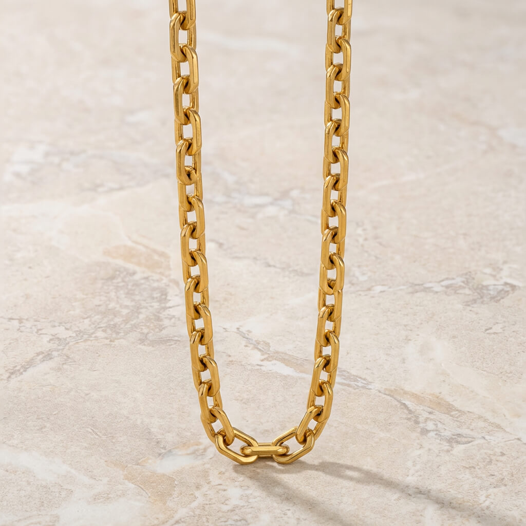 Collier chaîne dorée à maillons épais