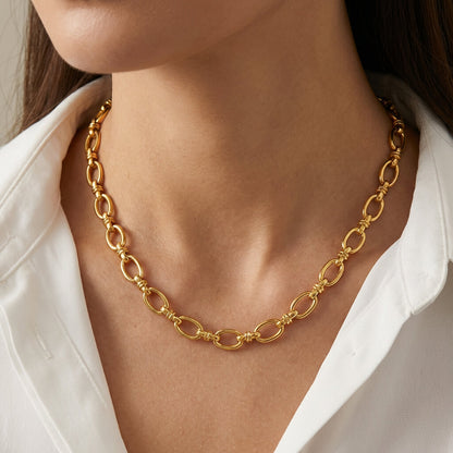 Collier chaîne dorée à maillons ovales