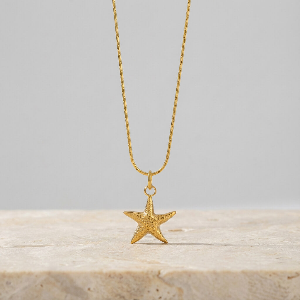 Collier étoile de mer dorée texturée