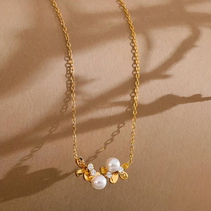 Collier fleur perle et zircon doré