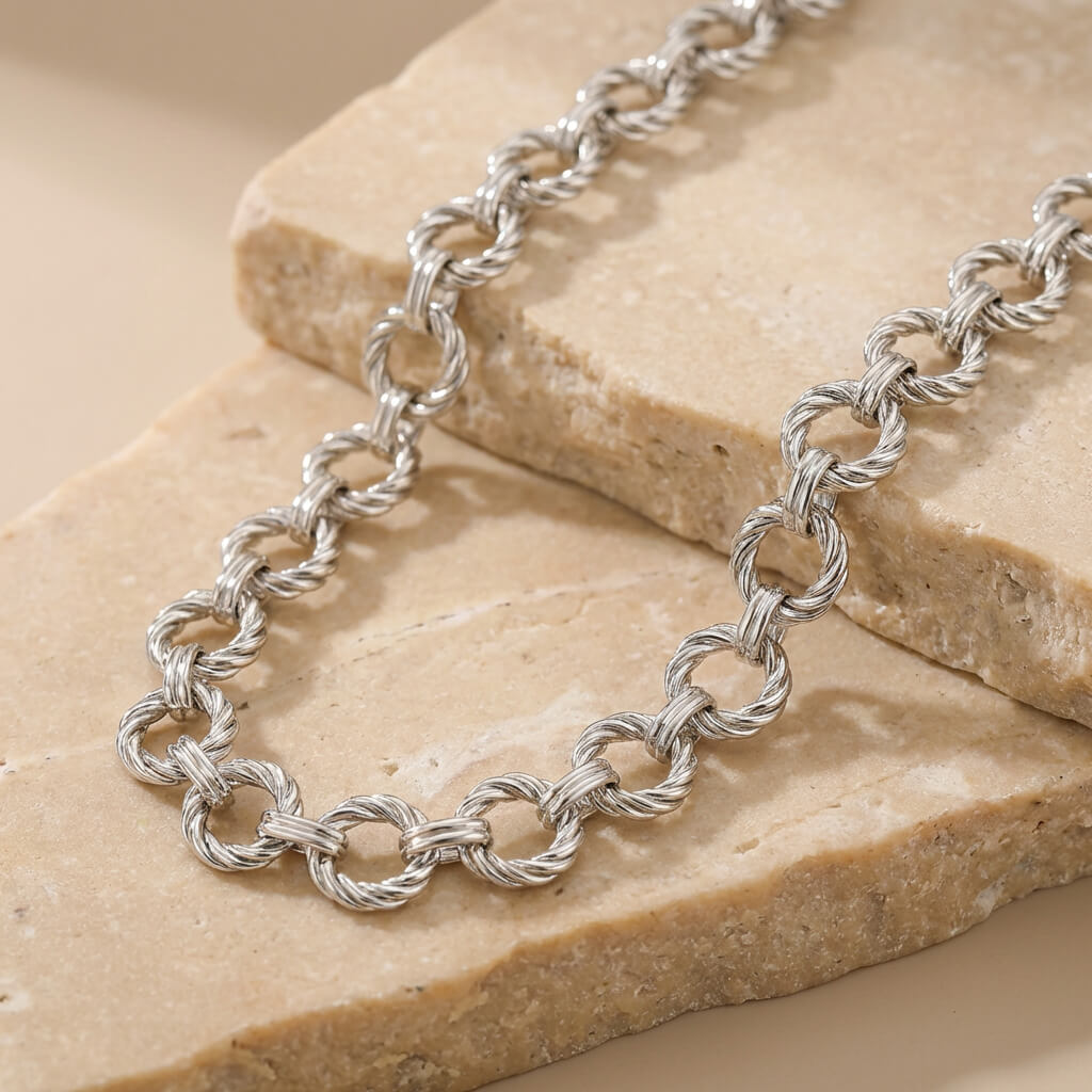 Collier maille torsadée anneaux larges