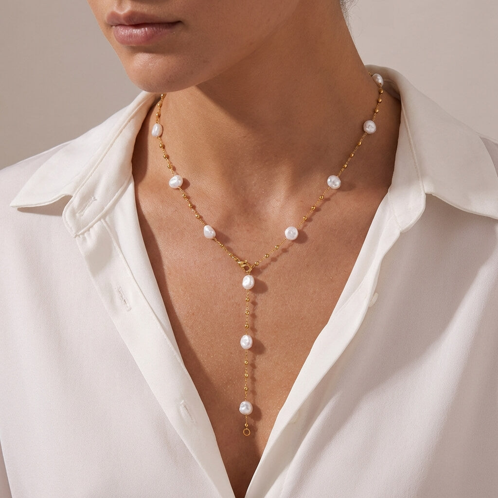 Collier long Y plaqué or perles nacrées